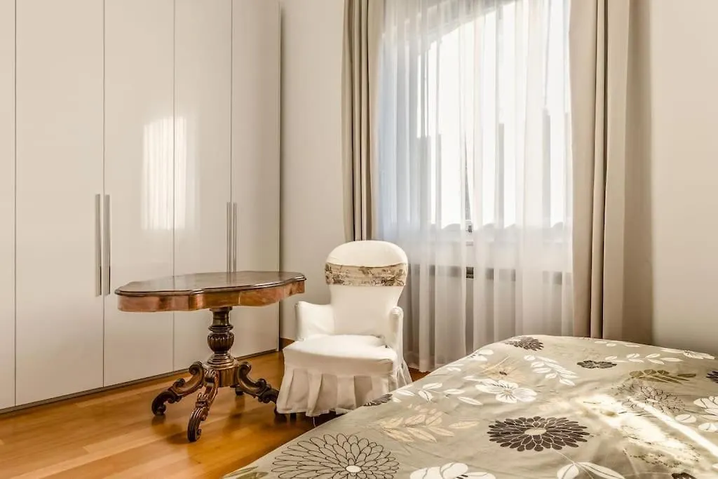 Apartment Three Floors Home Venice