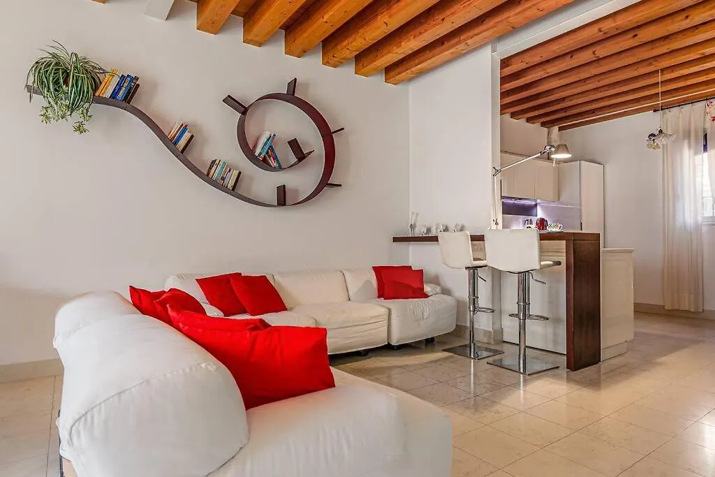 Apartment Three Floors Home Venice