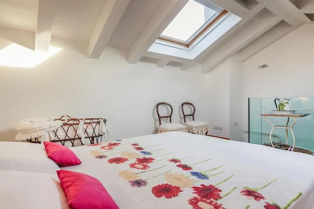 Apartment Three Floors Home Venice