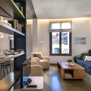 Apartamento Mansardina - 1 Min From Accademia - Duplex Stylish And Cosy, Veneza