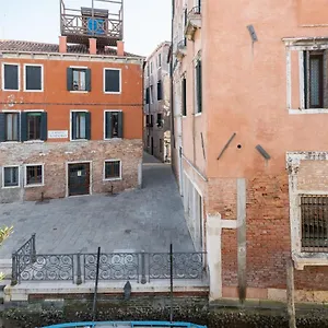 Apartamento In San Marco With Canal View By Wonderful Italy, Veneza